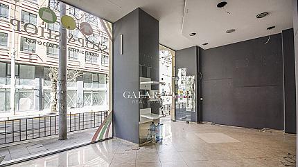 Top location shop in the center