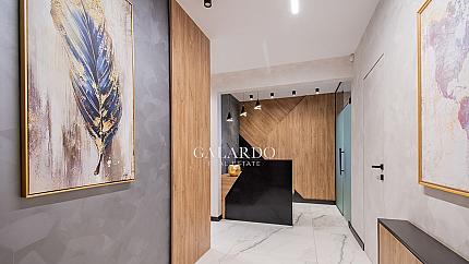 Luxuriously furnished office just meters from Paradise MALL