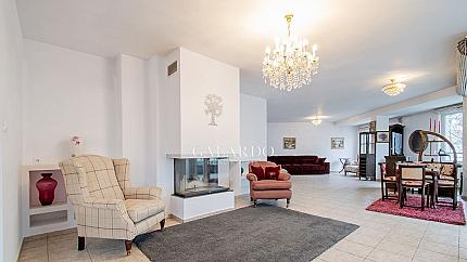 Spacious two-bedroom apartment in Lozenetz distirct