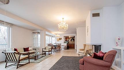Spacious two-bedroom apartment in Lozenetz distirct