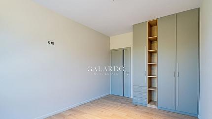 Modern two-bedroom apartment furnished "turnkey" in a luxurious gated complex