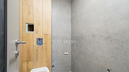 Modern two-bedroom apartment furnished "turnkey" in a luxurious gated complex