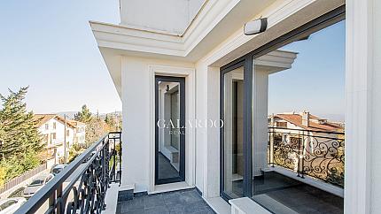 Modern two-bedroom apartment furnished "turnkey" in a luxurious gated complex