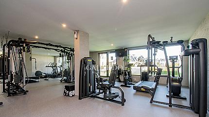Modern two-bedroom apartment furnished "turnkey" in a luxurious gated complex