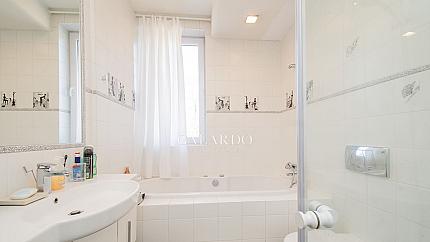 Two-bedroom apartment close to "Oborishte" street
