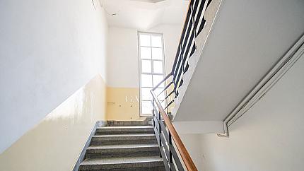Two-bedroom apartment close to "Oborishte" street