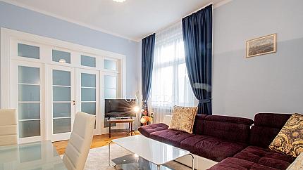 Two-bedroom flat near Slaveykov Square