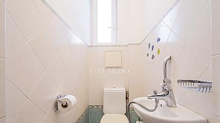 Two-bedroom flat near Slaveykov Square