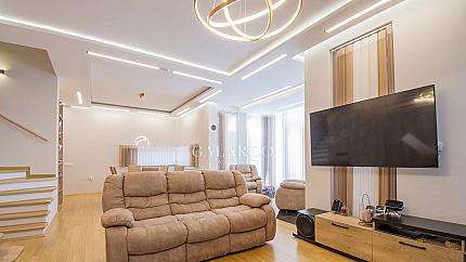 Functional single-family house with a yard in a gated complex in Kv. Dragalevtsi