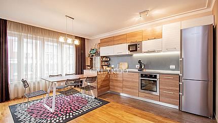 Cozy three-room apartment in the district "Iztok"