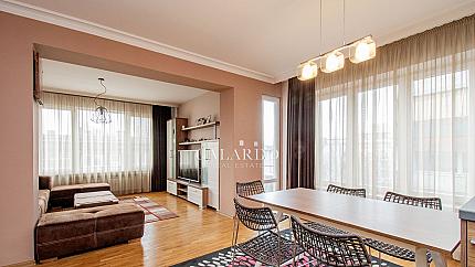 Cozy three-room apartment in the district "Iztok"