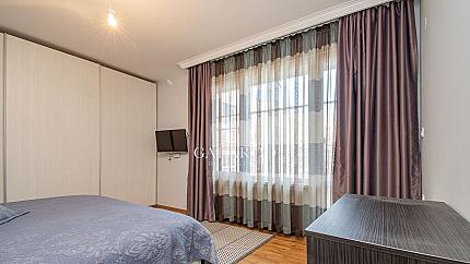 Cozy three-room apartment in the district "Iztok"