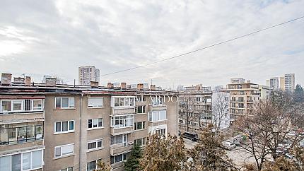 Cozy three-room apartment in the district "Iztok"