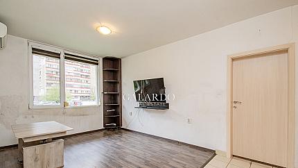 Sunny a one-bedroom apartment in the Nadezhda district
