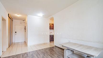 Sunny a one-bedroom apartment in the Nadezhda district