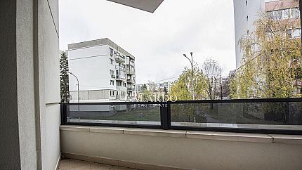 Изключителен тристаен апартамент с панорамна тераса в кв.Младост- 2