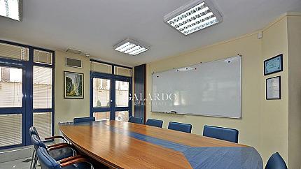 Самостоятелен офис в кв. Яворов