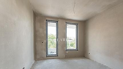 Spacious and sunny two bedroom apartment in Darvenitsa district