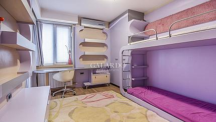 Designer, cozy, multi-bedroom apartment near Mall Bulgaria