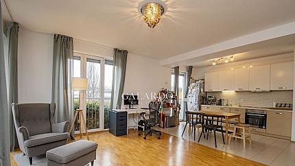 Тристаен апартамент под наем в затворен комплекс в Малинова долина