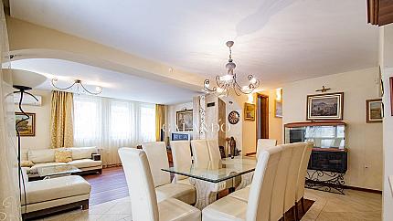 Two-bedroom apartment with a feeling of a house with a yard for rent in Dragalevtsi