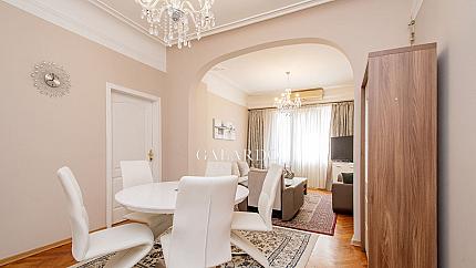 Wonderful apartment with high ceilings on Popa, Center