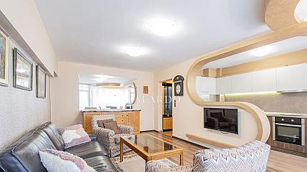Cozy apartment near Zaivov Park