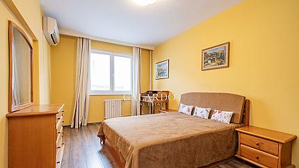 Cozy apartment near Zaivov Park