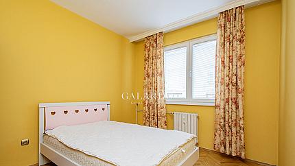 Cozy apartment near Zaivov Park