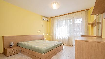 Spacious apartment in a representative building