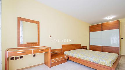 Spacious apartment in a representative building