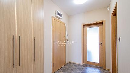 Spacious apartment in a representative building
