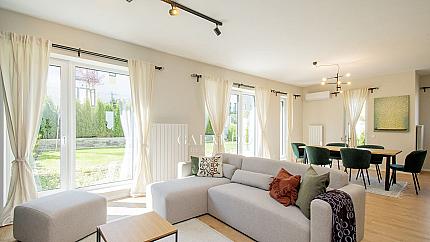 A luxurious and sunny four-bedroom house in the "Residential Park Lozen" complex