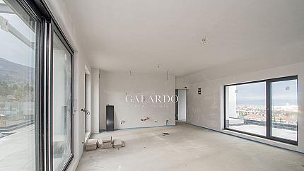 Incredible penthouse with fabulous terraces and views in a new condominium