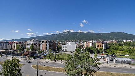 Слънчев апартамент в кв. Гоце Делчев