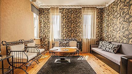 Артистичен апартамент на метри от булевард Витоша