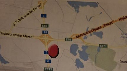 Парцел в регулация и с лице на Околовръстен път, кв.Кривина