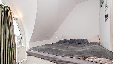 One-bedroom apartment on two levels