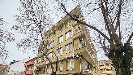 Sunny 2 bedrooms apartment in Karshiaka
