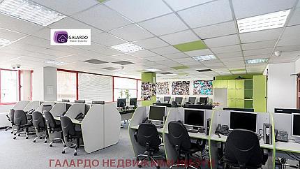 Офис в Бизнес сграда до парка Заимов