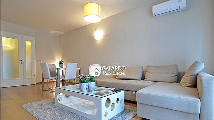 Уютен  двустаен апартамент в представителна сграда