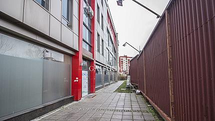 Партерен офис с централна локация в Младост 1А
