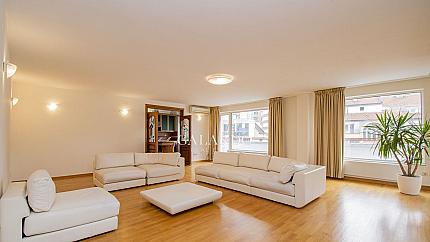 Spacious apartment with a beautiful view of Vitosha Mountain