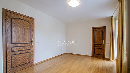 Spacious apartment with a beautiful view of Vitosha Mountain