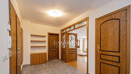 Spacious apartment with a beautiful view of Vitosha Mountain