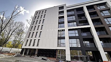 Fully south-facing, spacious one-bedroom apartment with an impressive view of Vitosha Mountain.