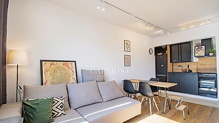 Кокетен тристаен апартамент на метри от Южния парк