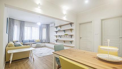 Stylish and sunny two-bedroom apartment next to Sveta Nedelya Square