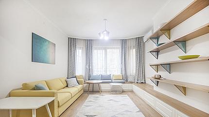 Stylish and sunny two-bedroom apartment next to Sveta Nedelya Square