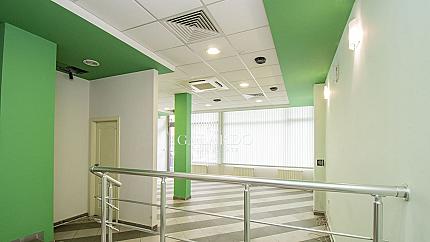 Офис с витрина, на партерно ниво